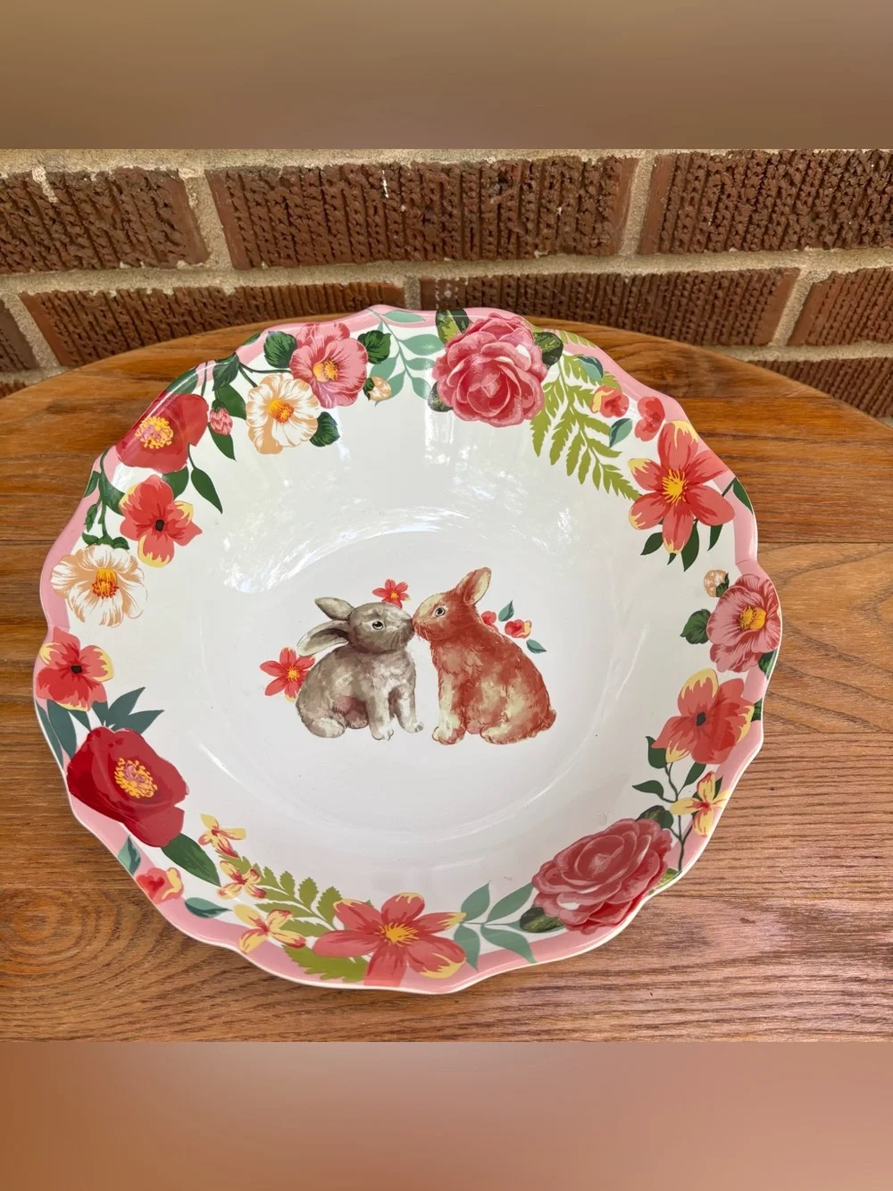 Windham Park Tableware Porcelain Kissing Bunny Red Serving Bowl